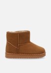 PoP Candy Slipper Boot-brown
