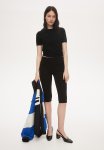 Side-striped Capri Leggings - Black