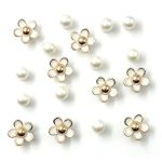 Pearls And Flowers Shoe Charms - 18 Piece