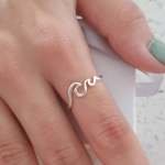 Lizzy 925 Sterling Silver Wave Ring - Size 5