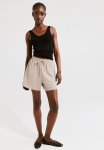 Pull-on Shorts - Light Beige