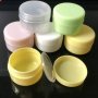 10PCS/SET 10G Refillable Bottles Plastic Empty Makeup Jar Pot Travel Face Cream Lotion Cosmetic Container 5 Colors Bead Storage