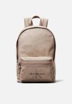 Calvin Klein Sport Essentials Campus BP40 M - Stone