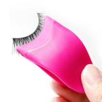 Effortlessly Apply False Eyelashes With This Innovative Lashes Buddy Makeup Tool