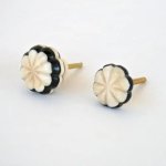 Bone 2 Tone Sml Scal. Knob 3CM