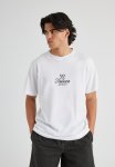 Relaxed Fit Graphic T Shirt - Uc White tribeca Crest
