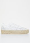 QUEBEC7 Sneaker - White