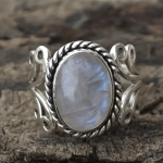 Vintage Ring Inlaid Silvery Moonstone Egg Shape Carving On The Band Suitable For Men And Women Match Daily Outfits Party Decor U