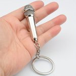 1PC 2PCS Keychain With A Metal Simulated Microphone Stylish Keychain For Men Car Bag Decoration