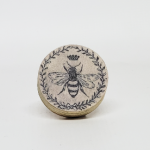 NA0100 Printed Wooden Knob Bee
