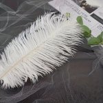 5PCS White Faux Feathers - Perfect For Wedding Decor Photo Props & Halloween Crafts