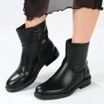 Madison Ollie Ankle Boot - Black - 8