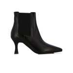 Pointed Chelsea Boot -black