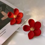 1 Pair Vintage Elegant Red Flower Stud Earrings Exaggerated Floral Design Accessories For Party Date Jewelry Gifts For Daily Wea