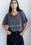 T-Shirt With A Motif - Dark Grey