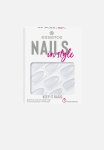 Essence Nails In Style 15