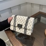 European-style Backpack With Grid Pattern Adjustable Shoulder Strap Lightweight And Versatile City Bag
