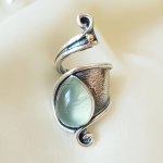 Vintage Punk-inspired Silvery-plated Alloy Ring With Unique Gemstone Inlay - Adjustable Open Design For Casual Attire