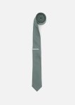 Geometric Slim Tie & Tie Bar Set