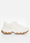 Guess Small Peony Embossed Nappa Sneaker - Cream