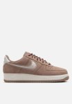 Nike Air Force 1 '07 LV8