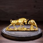 1PC Wall Street Bull Statue Sculpture Stock Market Charging Bull Animal Figurine Resin Sculpture Of Bull Vs Bear Ideal Gifts For
