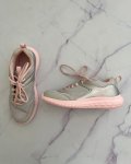 Reebok Silver And Pink Shoes Size 3 Adult