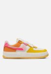 Nike Wmns Air Force 1 Fontanka - Summit White hyper Pink-solar Flare