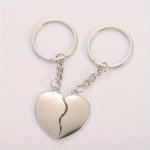 1PAIR Half Couple Keychain Love Heart Car Key Rings Key Chain Couple Pendant For Birthday Gift Souvenirs Valentine's Day Lovers