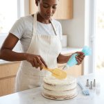 Baking Set With Piping Bag Nozzles Spatula & Brush