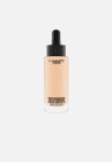 MAC Studio Waterweight SPF30 Foundation - NC20