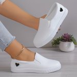Women's Heart Pattern Flat Shoes Casual Slip On Outdoor Shoes Lightweight Low Top Shoes