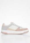 Sylviia Sneaker - Light Pink