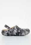 Crocs Classic Lined Bleach Dye Clog - Black