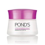 Pond's Flaweless Radiance Derma+ Hydrating Gel SPF15 50ML