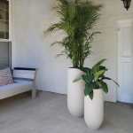 European Vertical Japi Planter Off White - Large