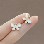 1PC Romantic Butterfly Shaped Brooch Pin For Women Dress Sweater Clothing Fixed Buckle Accessories