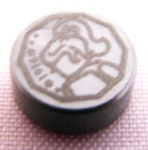 Parts Tile Round 1 X 1 With Female Minifigure Silhouette Head And Shoulders And '1916' In Decagon Coin Pattern 98138PB005