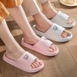 Men's Solid Color Open Toe Breathable & Adorable Bear Pattern Slippers Comfy Non Slip Durable Anti Odor Slides Men's Summer Foot