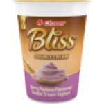 Clover Berry Pavlova Flavoured Double Cream Yoghurt 150G