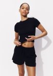 Fitted T-Shirt - Black