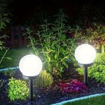 3PCS Solar Globe Garden Lights - Woutdoor Decor For Gardens Yards Parks & Lawns - Perfect For Pathways & Festive Atmosphere Sola