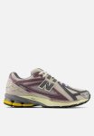New Balance 1906R