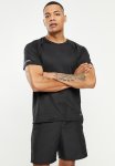 Run Lock Up Tee - Black