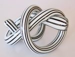 XL Black & White Glass Knot – 18X25CM