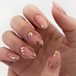 24PCS Oval Short Autumn Press On Nail Set Matte Brown With Golden Leaf Design Press-on Fake Nails For Women And Girls Everyday M