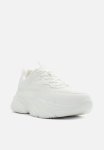 Refresh Sneaker - White