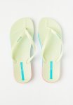 GIL26866 - Green & Blue