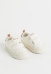 Trainers - White