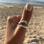 1PC Funky Cute Hugging Hands Design Finger Ring Embracing Design Open Adjustable Ring Ideal Choice For Gifts